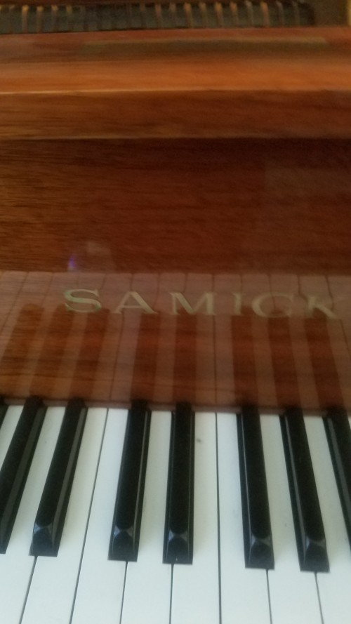 (SOLD)SAMICK GRAND PIANO 5'7
