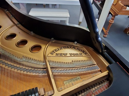 (SOLD)Steinway Ebony Grand Piano Model M 5'7