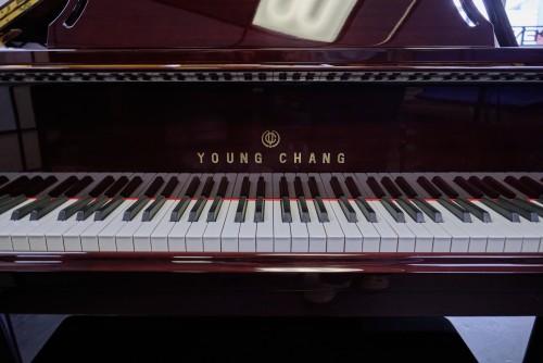 (SOLD)Young Chang Mahogany  w/ PianoDisc IQ Player System comes with iPad loaded with music