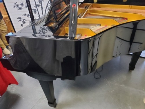 (SOLD )PianoDisc Ebony Gloss Baby Grand made by Young Chang Floppy Disk Player Piano