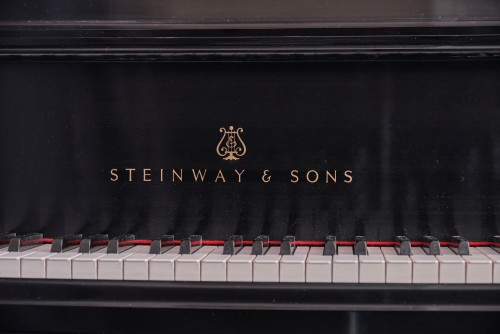 Steinway M 2001 Satin Ebony, perfect,  showroom condition, low mileage, just regulated, voiced, warranty