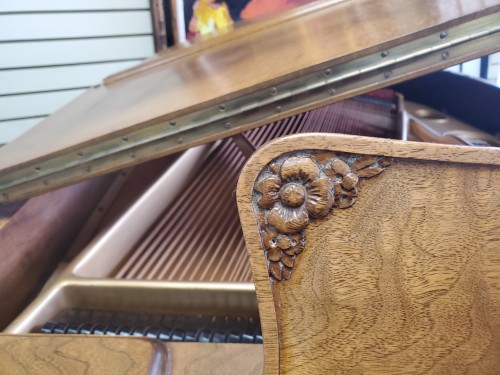 (SOLD) Art Case Knabe Baby Grand, Gorgeous Hand Carved, Queen Anne Style, Beautiful Burled