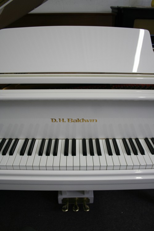 (SOLD! Congratulations & Thank you Dianne & Family) White Gloss Baby Grand D.H. Baldwin 1998 (Video)
