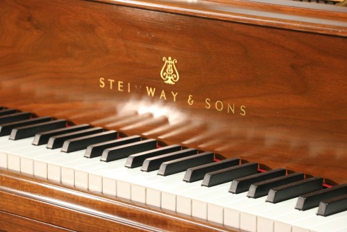Steinway B Grand Piano Walnut 1978 Original Steinway Parts 1978 Excellent (SOLD)
