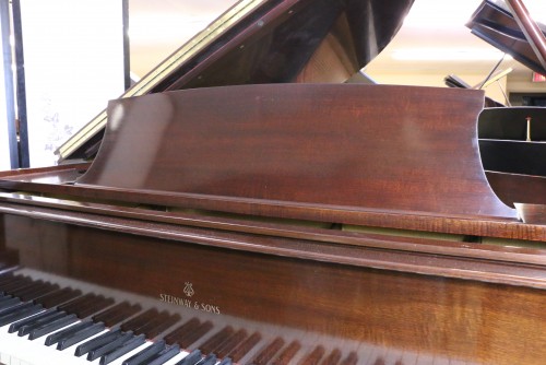 (SOLD) Steinway Baby Grand Model S (VIDEO) Mahogany 1946 Video Excellent Condition Original Steinway Parts