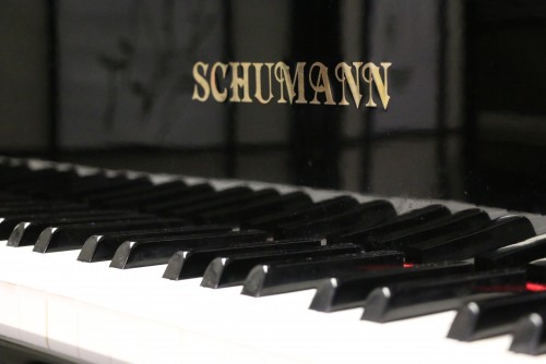 Ebony Gloss Schumann Baby Grand 1988 Piano Made by Samick Excellent In/Out
