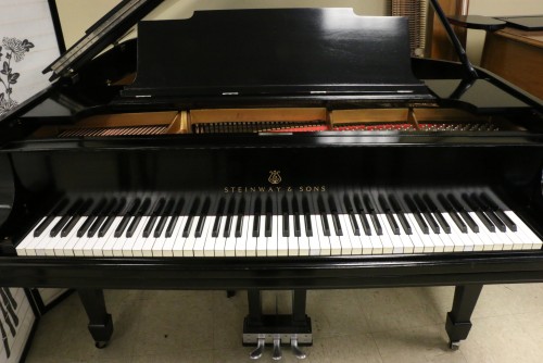 (SOLD Congratulations Eugene) Ebony Black Steinway M Piano 5'7