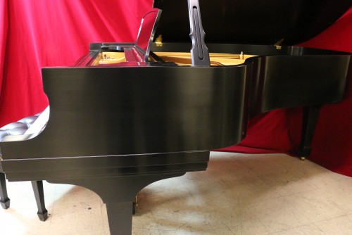 (SOLD) Steinway B 2004 Showroom Condition, (VIDEO HERE) one owner, very lightly played (SOLD)