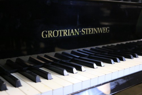 (SOLD) Grotrian-Steinweg Concert Grand 7'3