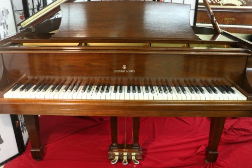 (SOLD) (DEAL OF THE WEEK)  Steinway Baby Grand Model S 5'1