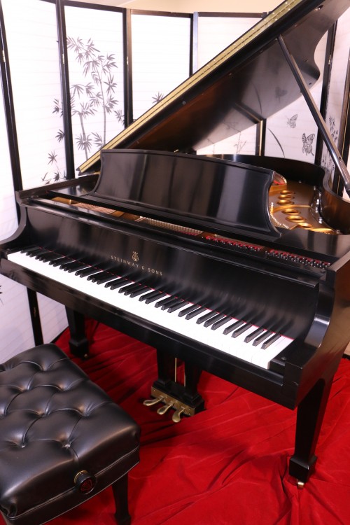(SOLD) Steinway M  Grand Piano 1997 Satin Ebony Showroom Condition (VIDEO)
