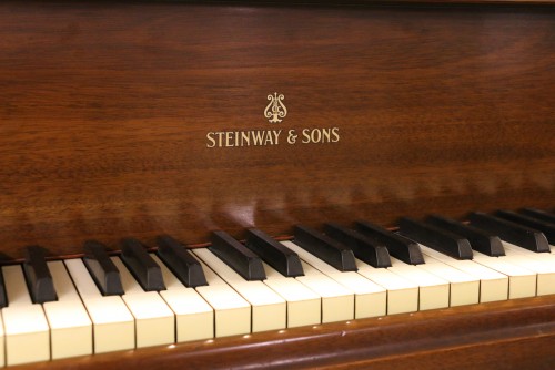 Steinway  M Grand Piano 5'7