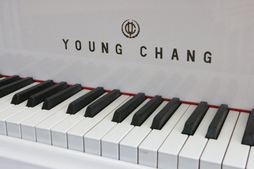 Young Chang White Gloss Pristine 1996 5' One Previous Owner