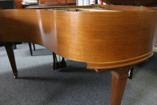 (SOLD) Chickering Baby Grand Piano 5'1 1964 Excellent Walnut