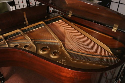 Steinway Grand Piano Model L 5' 10.5