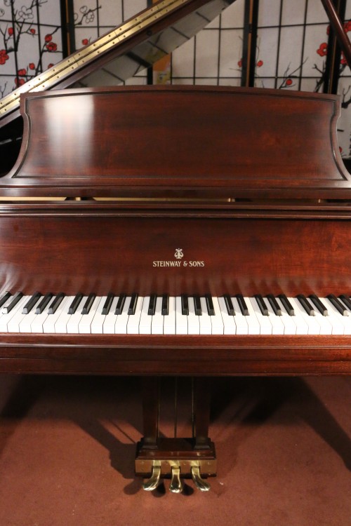 Steinway Grand Piano Model L 5' 10.5